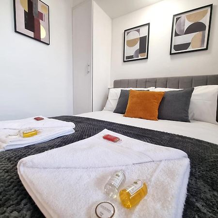 Cosy Apartment Nearby Train Station! Watford  Dış mekan fotoğraf