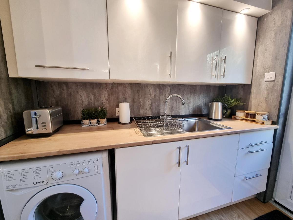 Cosy Apartment Nearby Train Station! Watford  Dış mekan fotoğraf